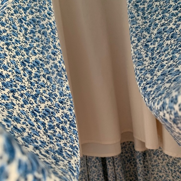 SOLD OUT - Picture 6 of 7